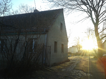 Morgensonne am Kolonistenhaus